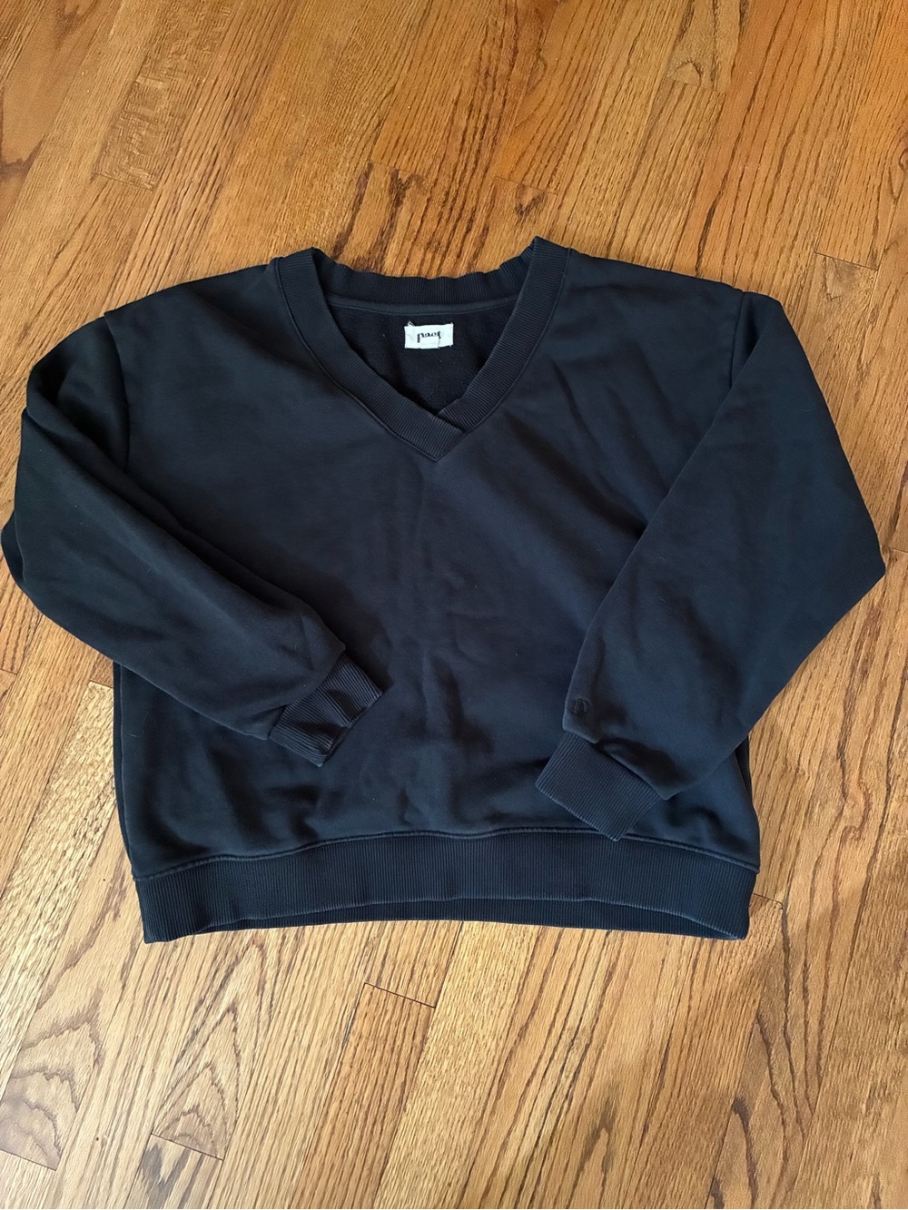 Pact courtside V-Neck Women's Sweatshirt with Casual Fit